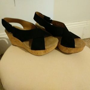 Clarks Artisian black wedge